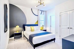 8 bedrooms, iron/ironing board, WiFi, bed sheets - Upstay - 18-Guest Mansion w Pool, Games, Cinema (Kissimmee)