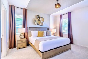 8 chambres, fer et planche à repasser, Wi-Fi, draps fournis