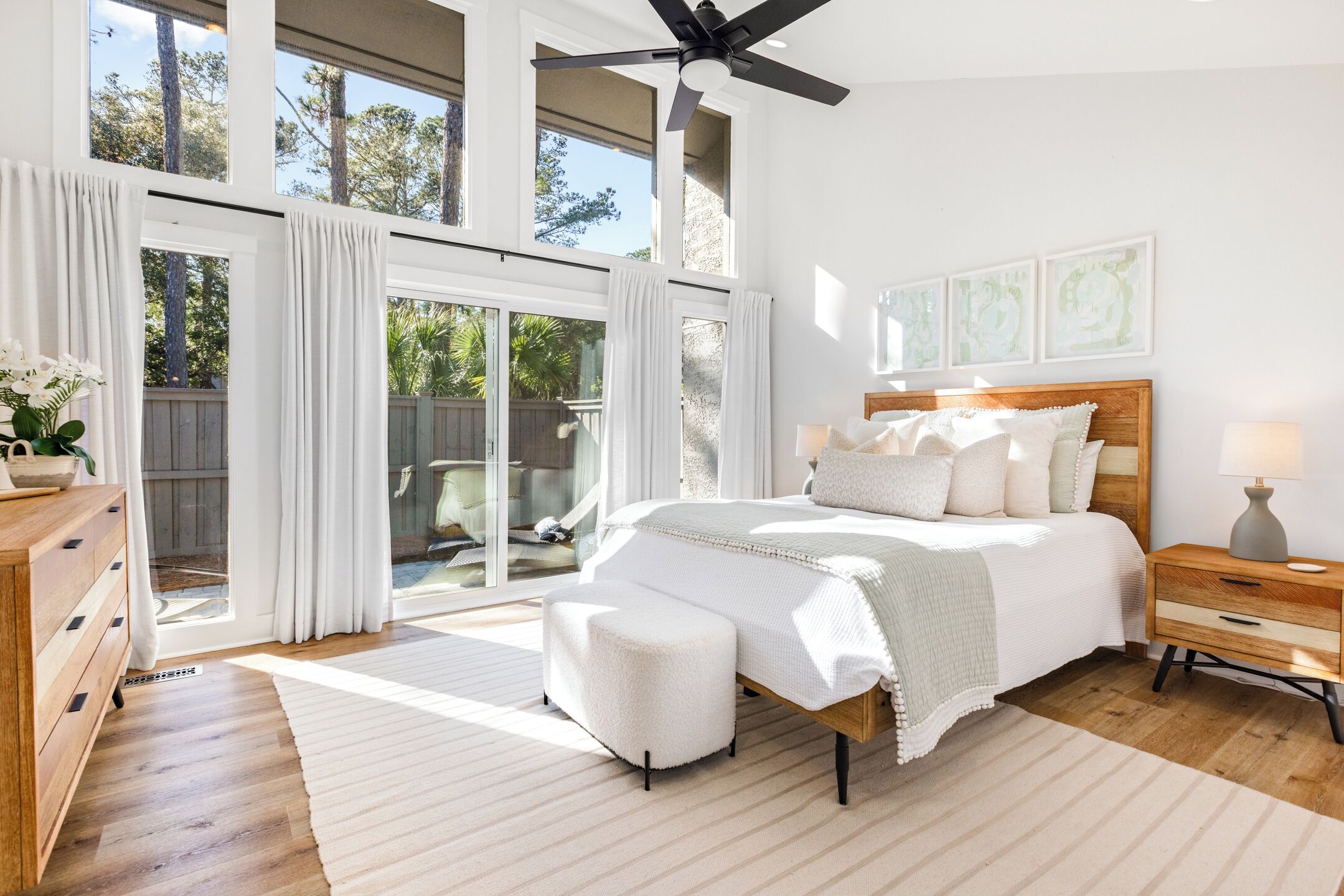 3 bedrooms, desk, iron/ironing board, free WiFi