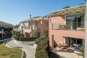 Unclassified image, 3 of 16, button