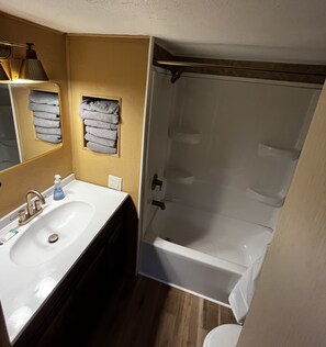 Hair dryer, towels, soap, toilet paper - Lake Buchanan Water Front Cabin ~ Hot Tub, Fire Pit lounge,  Grill, Kayaks. (Buchanan Dam)