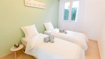 2 Schlafzimmer, Bügeleisen/Bügelbrett, Reisekinderbett, kostenloses WLAN