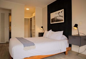 1 soverom, strykejern/-brett, wi-fi og sengetøy