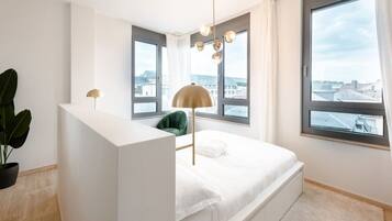 2 habitaciones, escritorio, tabla de planchar con plancha y wifi