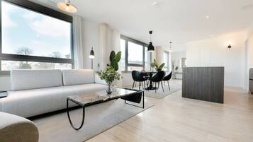 Televisión, oficina