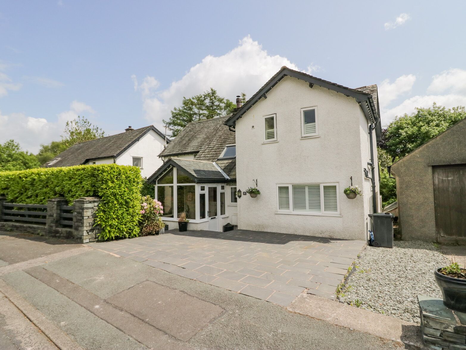 HOLME FELL, pet friendly, character holiday cottage in Coniston
