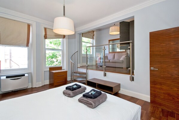 1 habitación, tabla de planchar con plancha, wifi y ropa de cama 