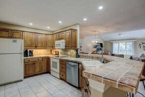 冰箱、微波炉、炉灶、洗碗机