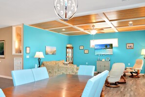 Interior - Secluded Pet Friendly Beach, Hot Tub, Fire Pit~ Dolphin Daze (St. Joe Beach)