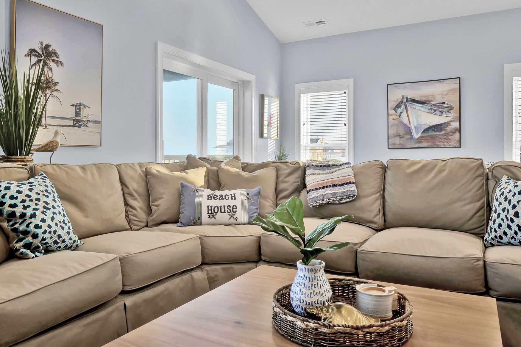 Ocean View Luxury: 8BR House w/ Pool & Hot Tub