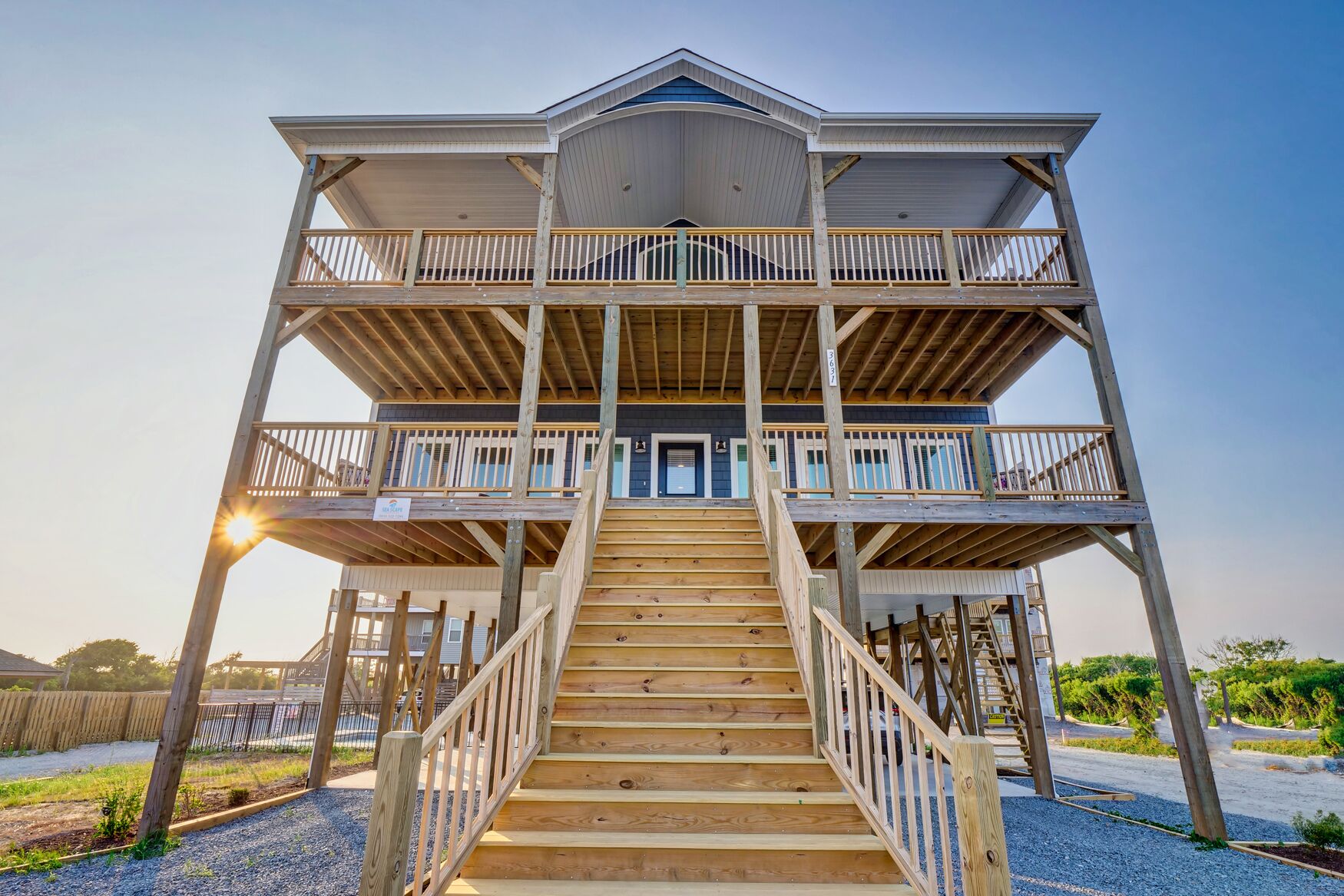 Ocean View Luxury: 8BR House w/ Pool & Hot Tub