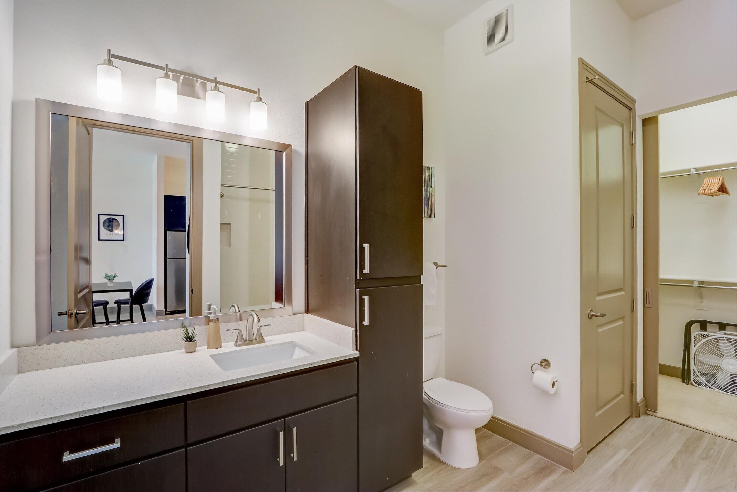 Frontdesk | Delightful Open 1 BR Apt by Salt River