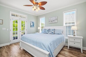 3 makuuhuonetta, silitysrauta/-lauta, vauvan matkasänky, internet