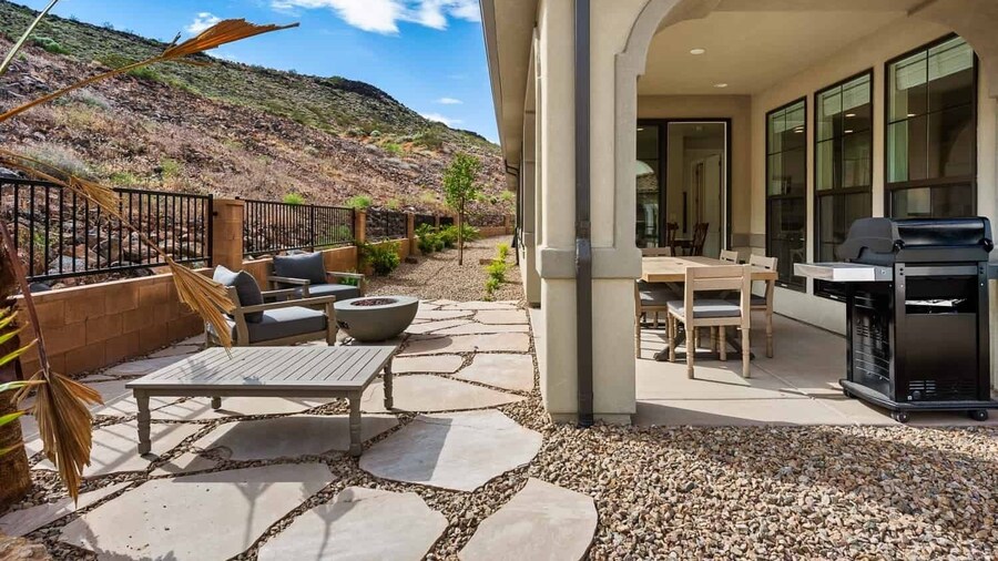 Black Rock Hills 5 Bedroom Home