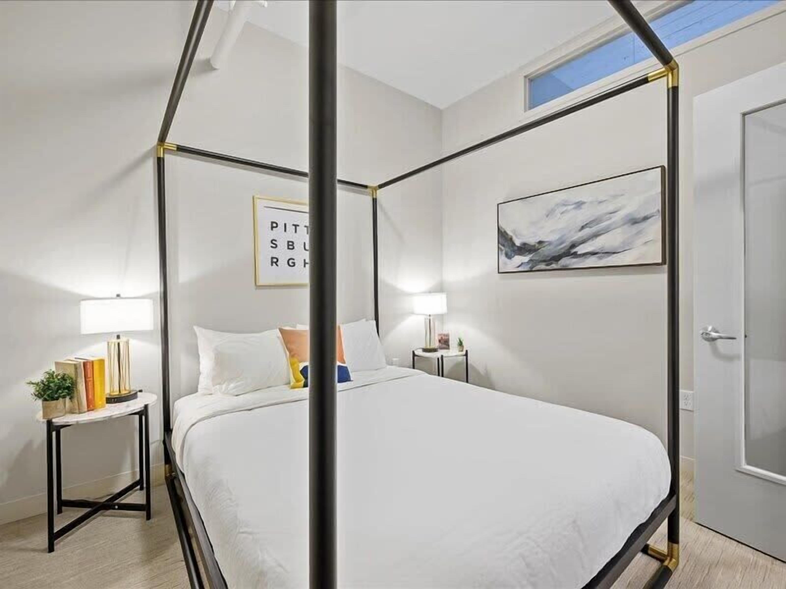 CozySuites | Stunning 1BR, Downtown Pittsburgh