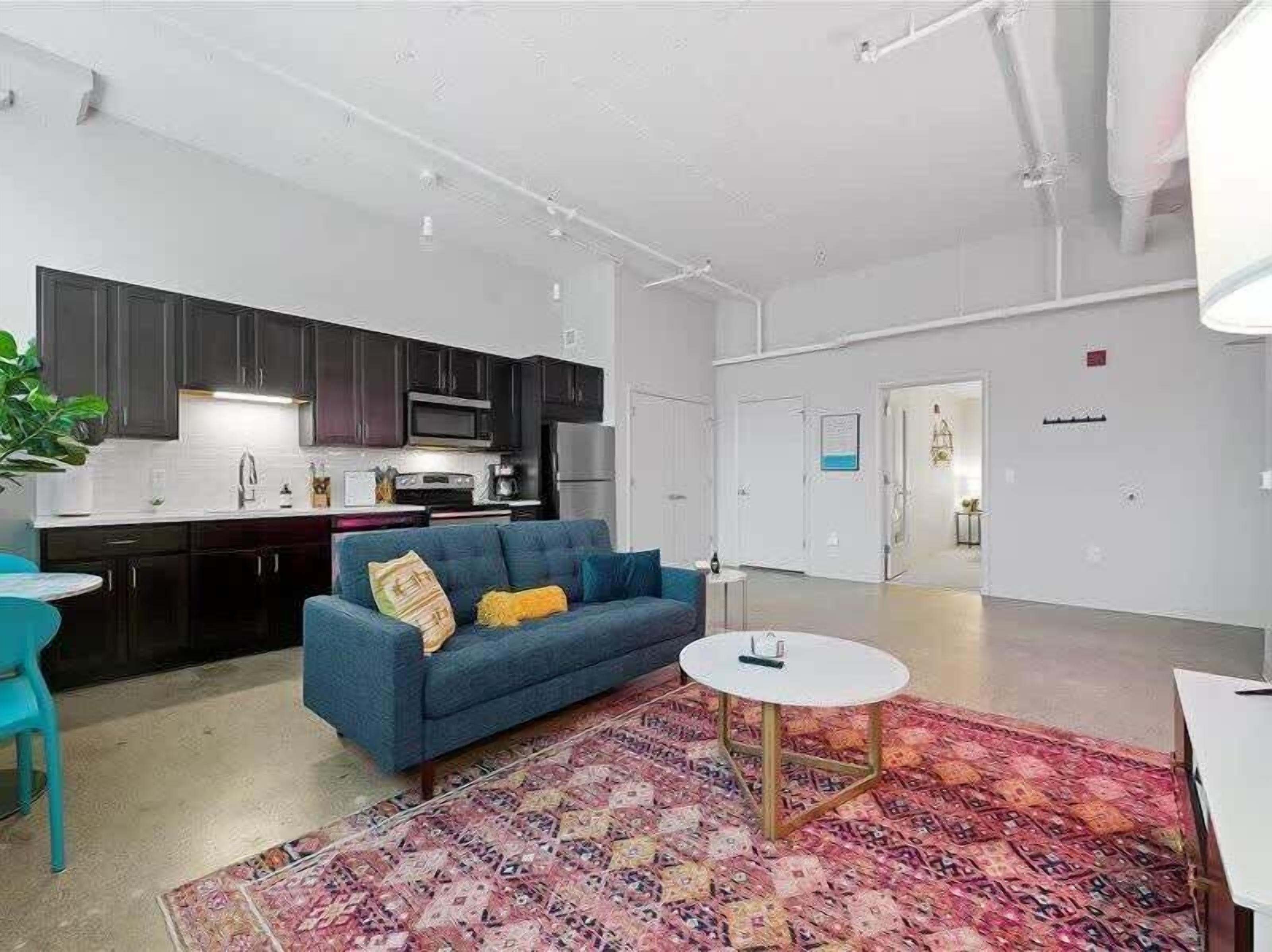 CozySuites | Lavish 1BR, Downtown Pittsburgh