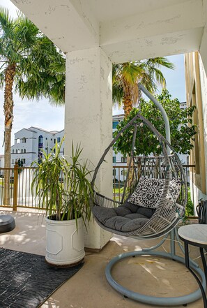 Condo, 2 habitaciones | Terraza o patio