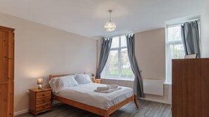 Unclassified image, 4 of 17, button - Cozy Manchester 1BR – Perfect for 3 (Salford)
