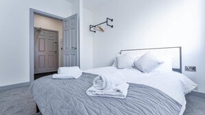 Room - Fantastic 1 Bed Apartment in Wolverhampton (Wolverhampton)