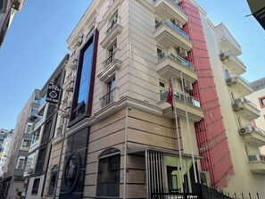 Fachada de la propiedad