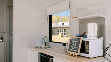 Fridge, microwave, stovetop, toaster