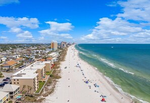 On the beach - Gulfgate 107 – Ground Floor Gulf-Front Paradise! (Panama City Beach)