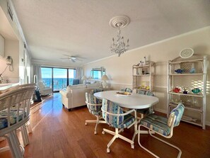 Dining - Pet Friendly! Condo on the Beach! GG301 (PANAMA CITY Beach)