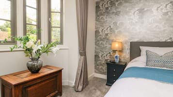 2 bedrooms, individually decorated, individually furnished, free WiFi