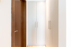 Design Apartment - SuperHost - Luxury Apt with Panoramic Burj and Canal Views (Dubai)