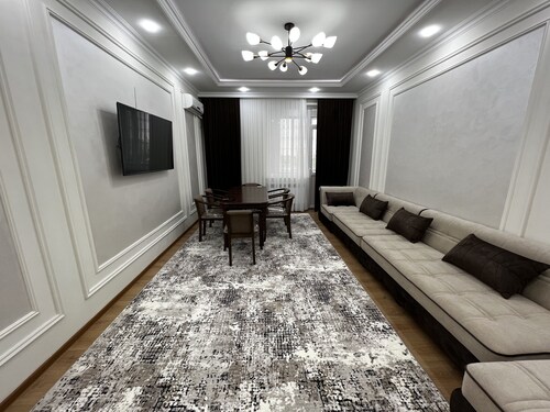 Downtown apt by the Savitskiy Museum