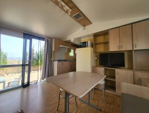 Dining - Casa 15 // (Albox)