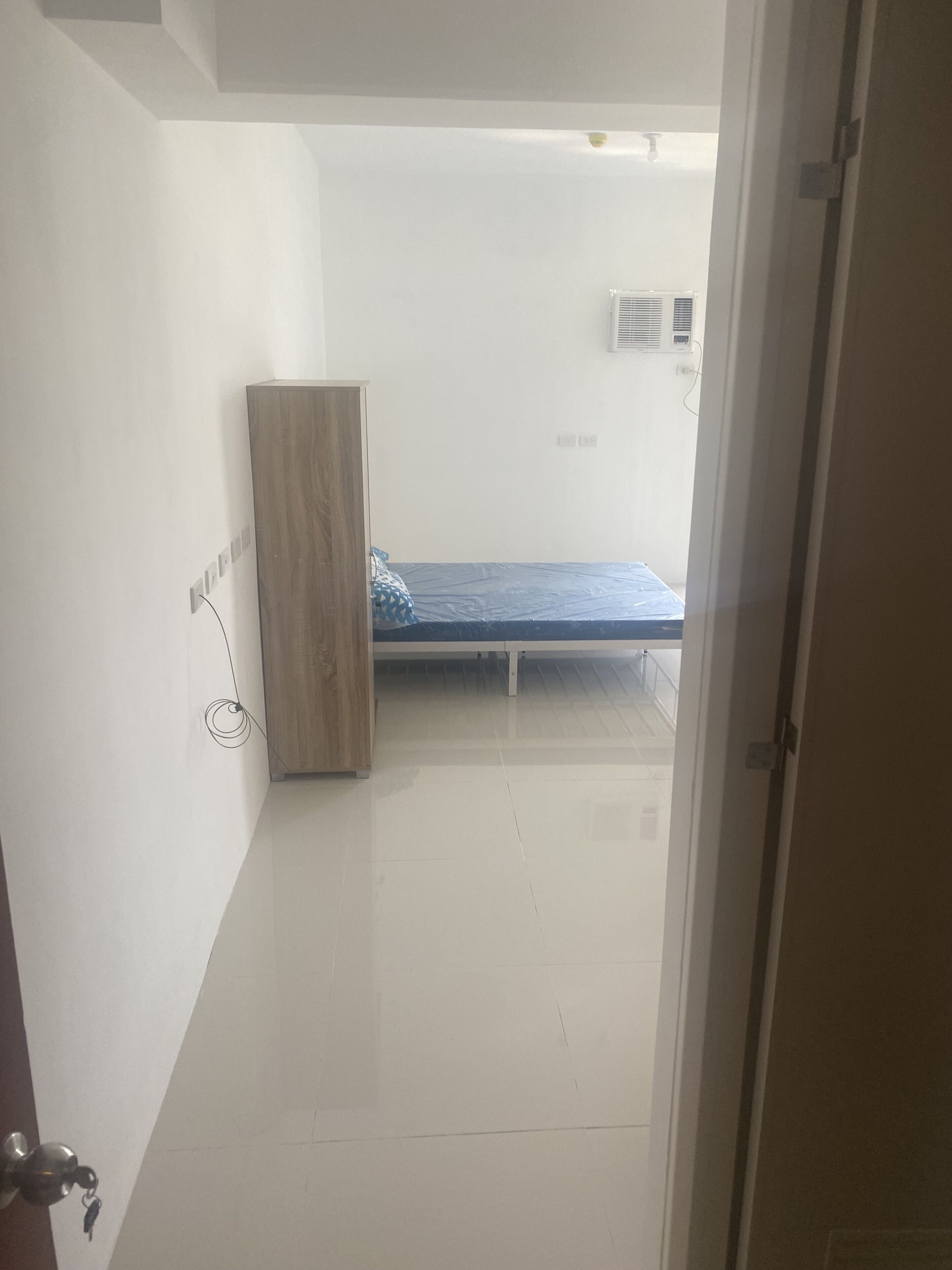 1 habitación y ropa de cama 