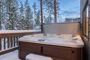 Utendørs boblebad
