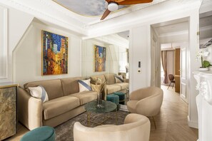 Smart TV - Merveil - Luxury Suite - Opera - Rougemont II (Paris)