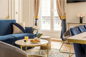 Smart TV - Merveil - Luxury Suite - Opera - Rougemont I (Paris)