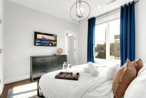 4 bedrooms, desk, iron/ironing board, WiFi