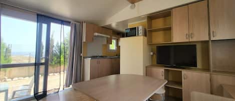 تناول الطعام