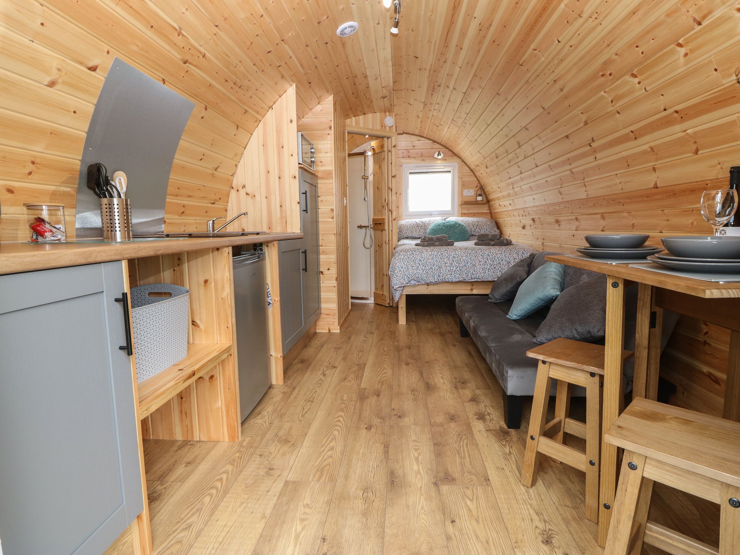Nebo Pod, With Hot Tub In Amlwch - Anglesey