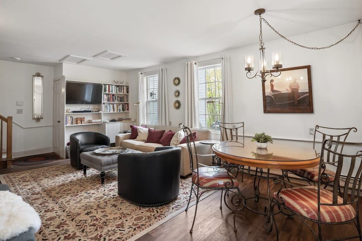 Federal On Exeter | Circa 1805 | Pet-friendly - Exeter, NH