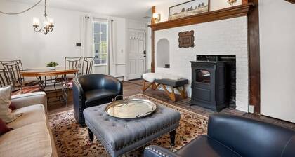 Federal on Exeter | Circa 1805 | Pet-Friendly