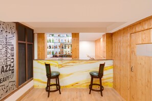 Lobby lounge - Span Inn Suites Manali (Manali)