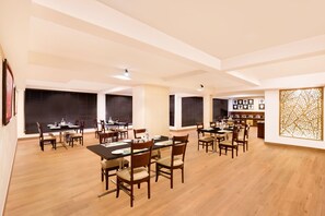 Cafe - Span Inn Suites Manali (Manali)