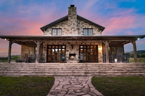 River Hill Ranch, Pet friendly, Fireplace