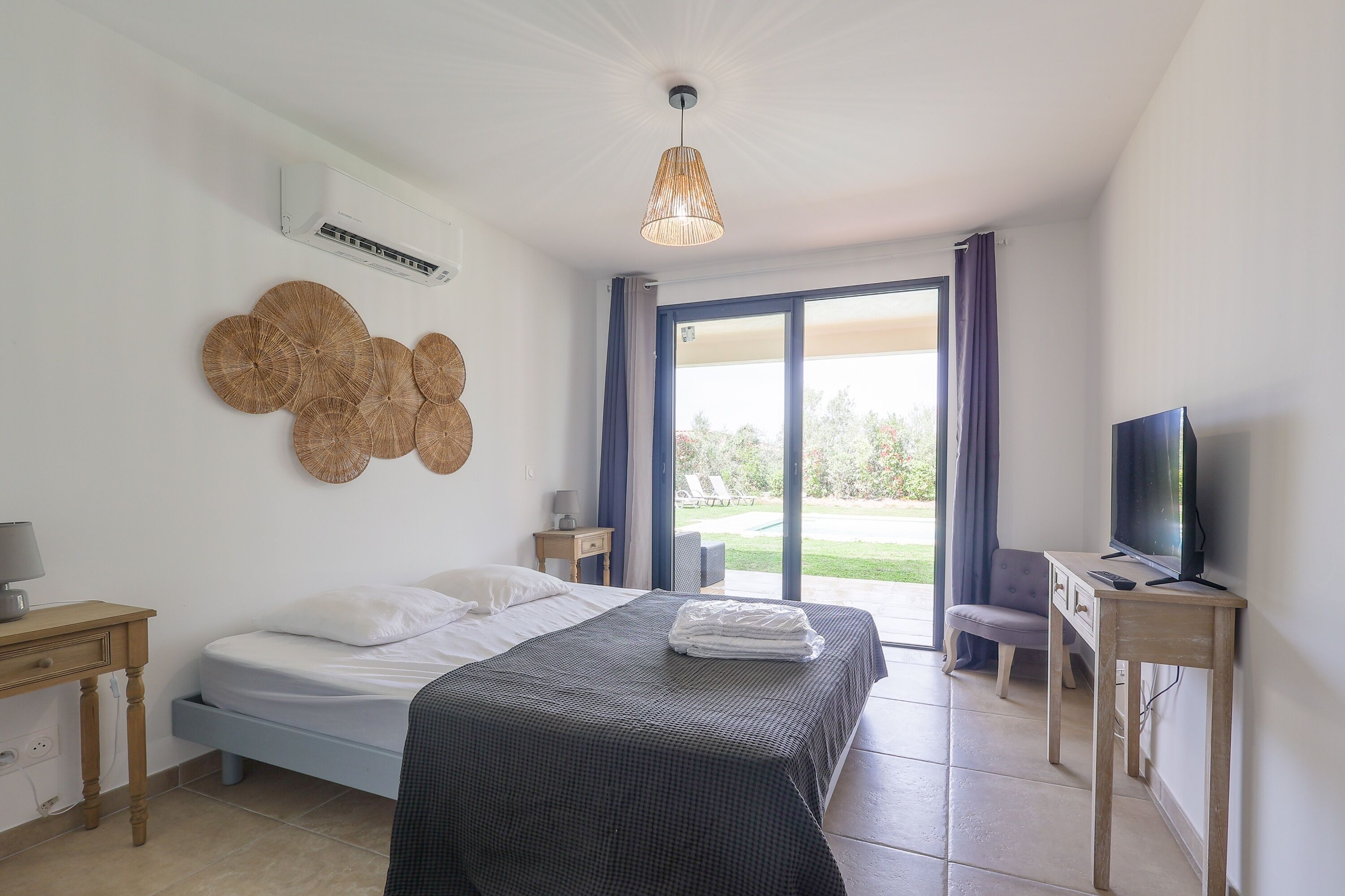 5 chambres, fer et planche à repasser, Wi-Fi gratuit, draps fournis