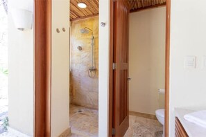 Dusche, Handtücher, Seife, Toilettenpapier