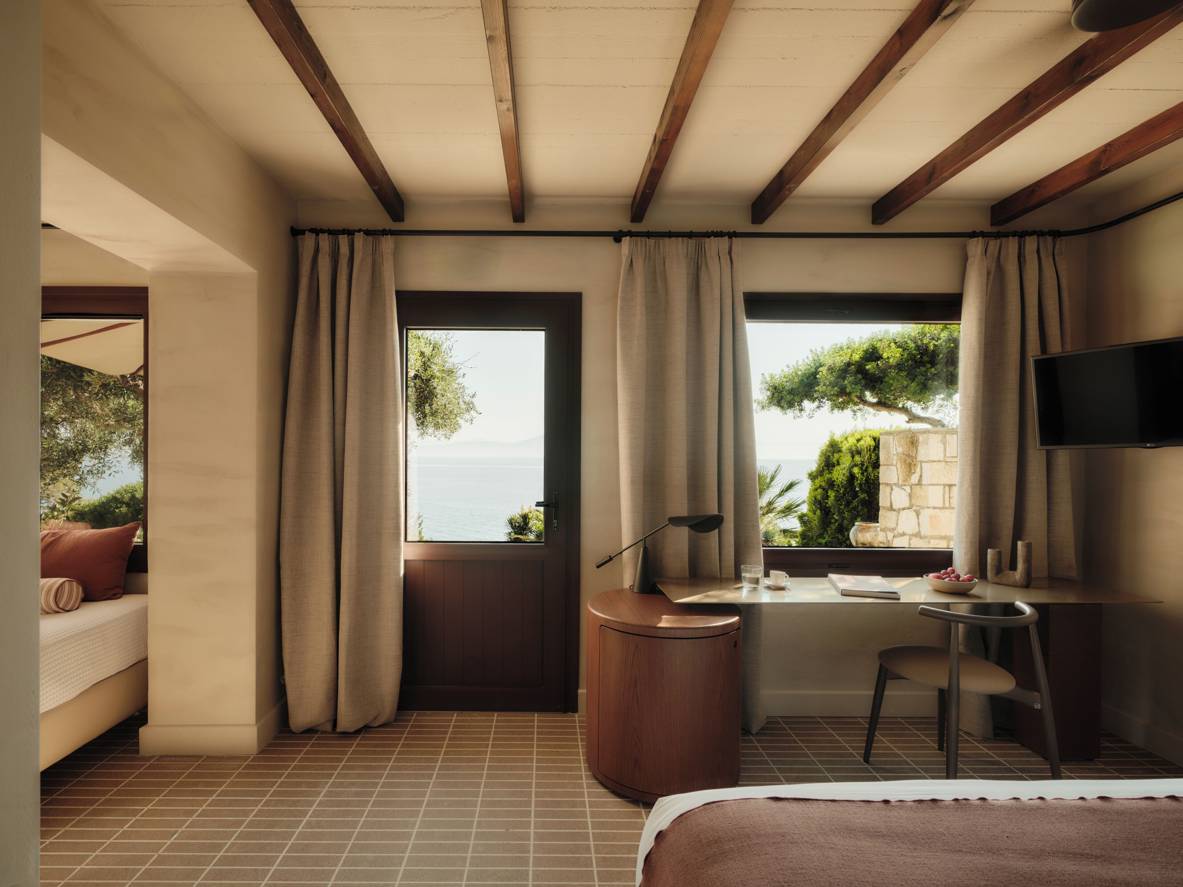 Wave Hideaway with Veranda | Premium bedding, pillowtop beds, minibar, in-room safe