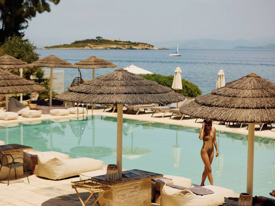 Outdoor pool, pool umbrellas, sun loungers