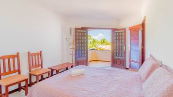 Chalet | 6 bedrooms, blackout drapes, iron/ironing board, free WiFi