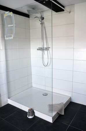 Hair dryer, towels - Speicher-studio 3 (Klein Upahl)