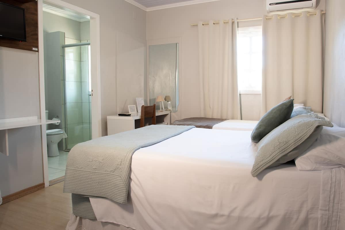 Kamar Basic | 1 kamar tidur, Wi-Fi gratis, dan seprai linen
